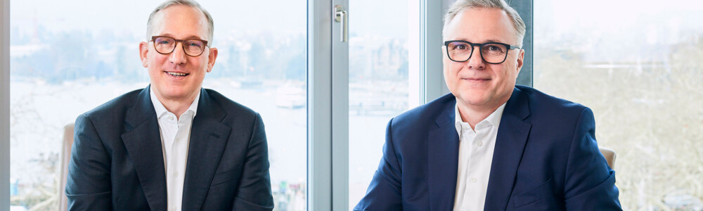 Steigende chirurgische Eingriffszahlen, starke Produktzyklen und gezielte Innovationen treiben den Medtech-&-Services-Sektor 2025 an – trotz geopolitischer Störfeuer und neuer Zollrisiken. Warum strukturelle Trends über kurzfristige Schlagzeilen hinaus entscheidend bleiben. Ein Update von Marcel Fritsch und Stefan Blum, Portfoliomanager Bellevue Medtech & Services.